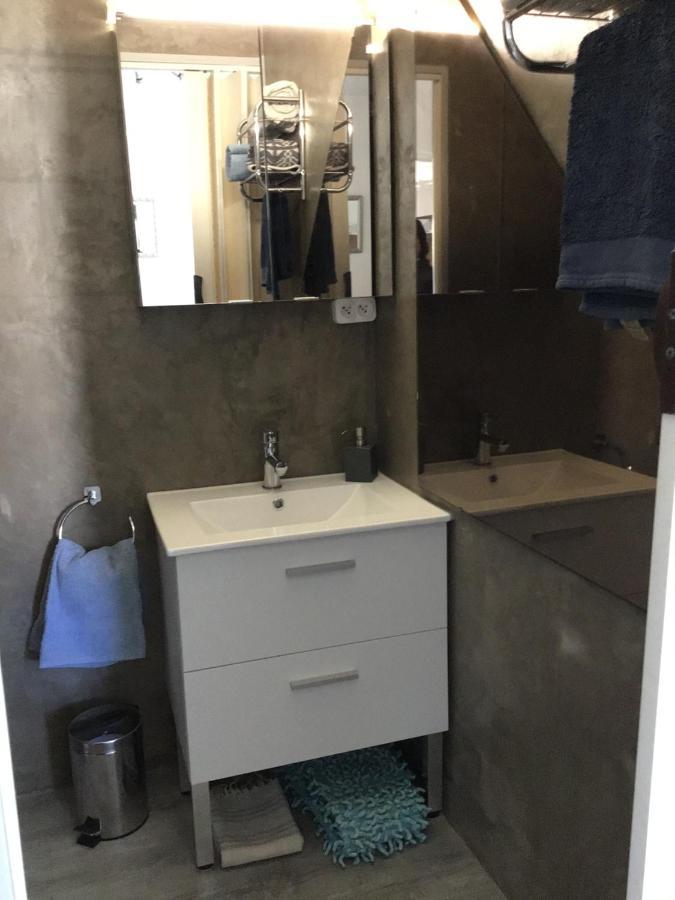 Studio moderne classe 2 dans marina proche mer et etang - lit wifi fibre et parking privé Sète Exterior foto